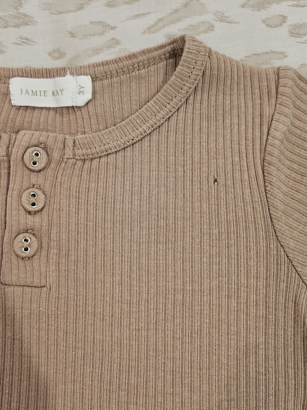Jamie Kay Bear Print Shortalls with Tan Henley Tee Sz 3 - Picture 4 of 4